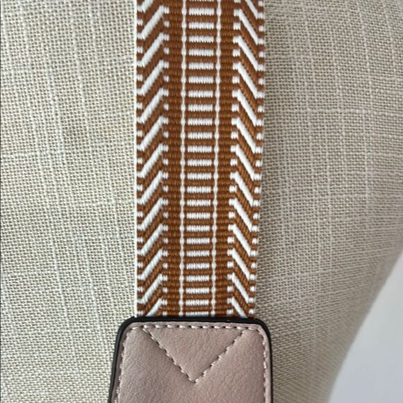 Bostanten Sm Sling Crossbody Blush Pink with adjustable Strap NWT - Picture 5 of 9